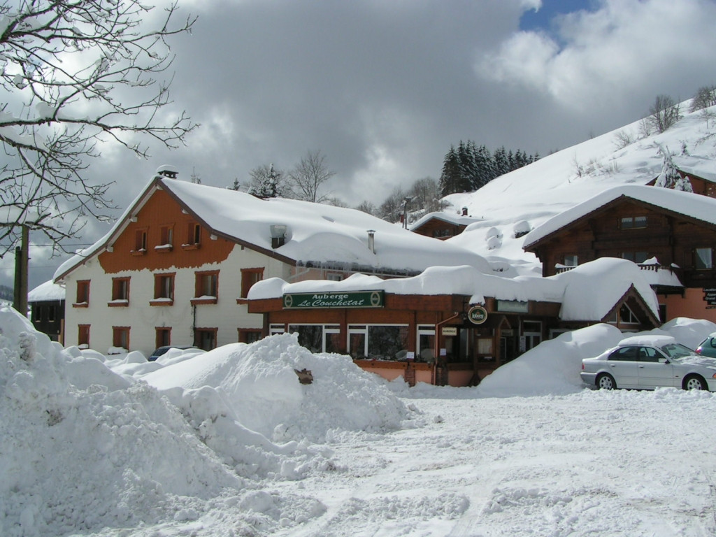 hotel-restaurant-le-couchetat-la-bresse-1
