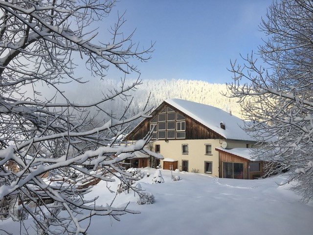 chambres-hotes-au-chant-de-la-source-la-bresse-1