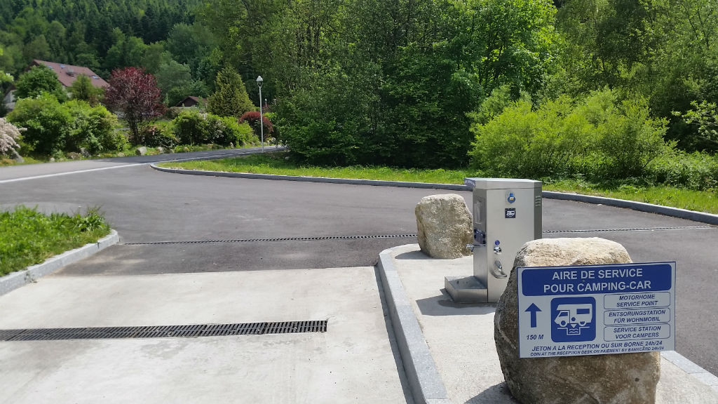 service-camping-cars-haut-des-buches-la-bresse-1