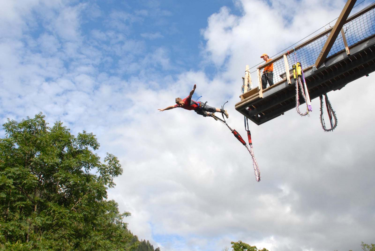 saut-a-l-elastique-bol-d-air-la-bresse-1