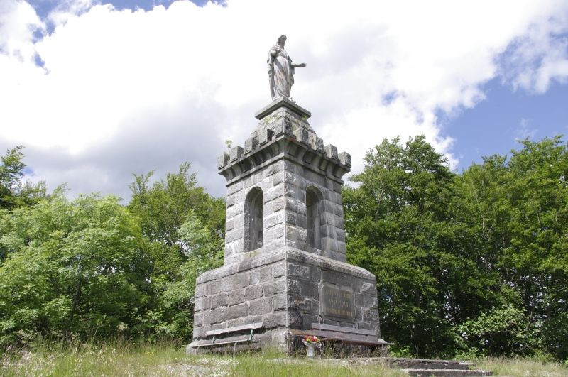 monument-vierge-chastelat-la-bresse-1
