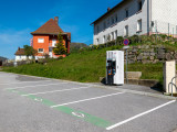borne-rechargement-vehicules-eletriques-labresse-piscine-2
