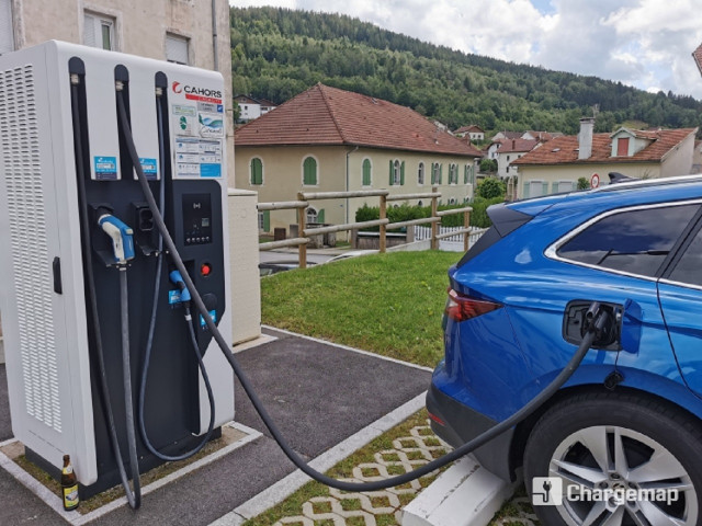 borne-recharge-voiture-electrique-cornimont-1