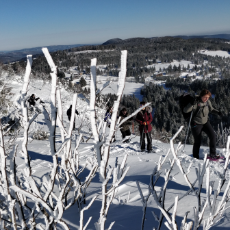 Balade en raquettes a neige et descentes en luge - Destination Sport Nature - La Bresse Hautes Vosges