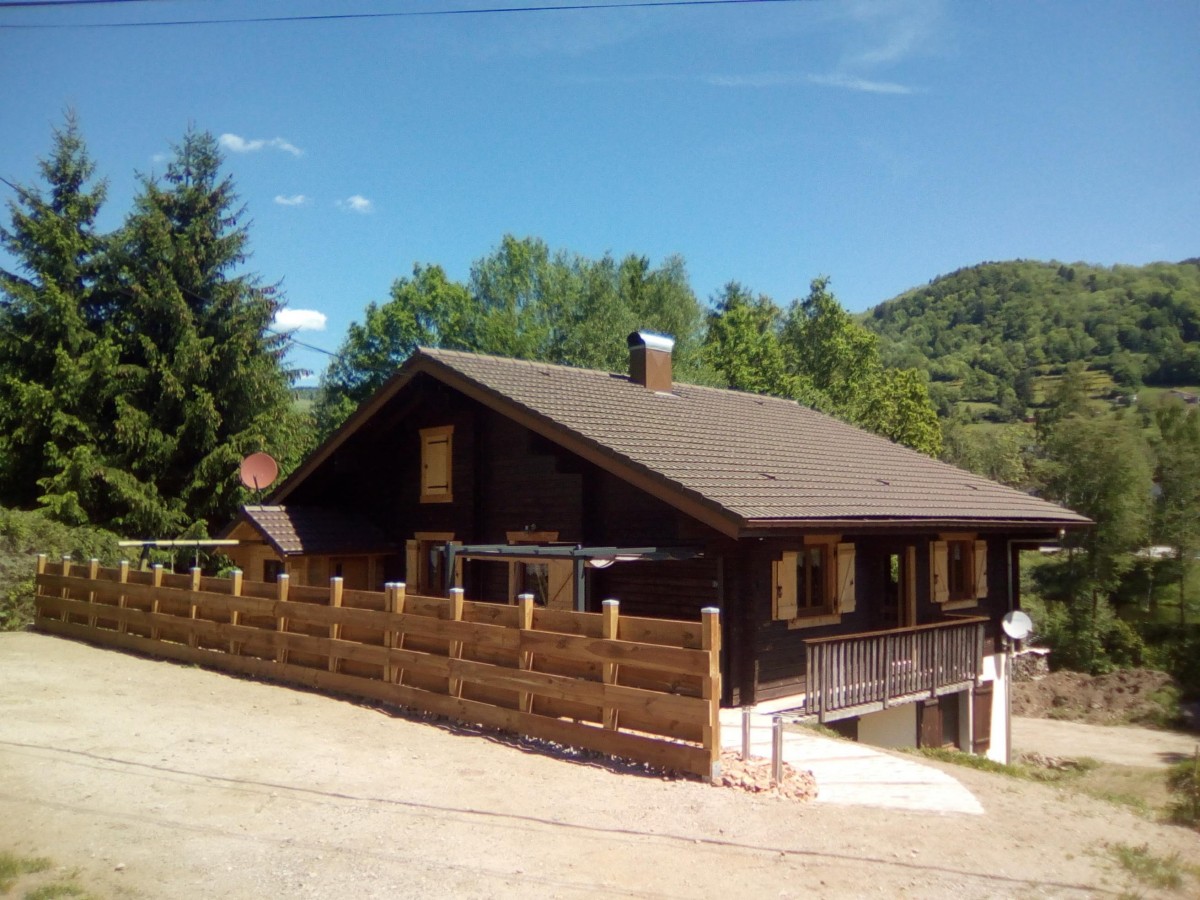 chalet-ext-459329