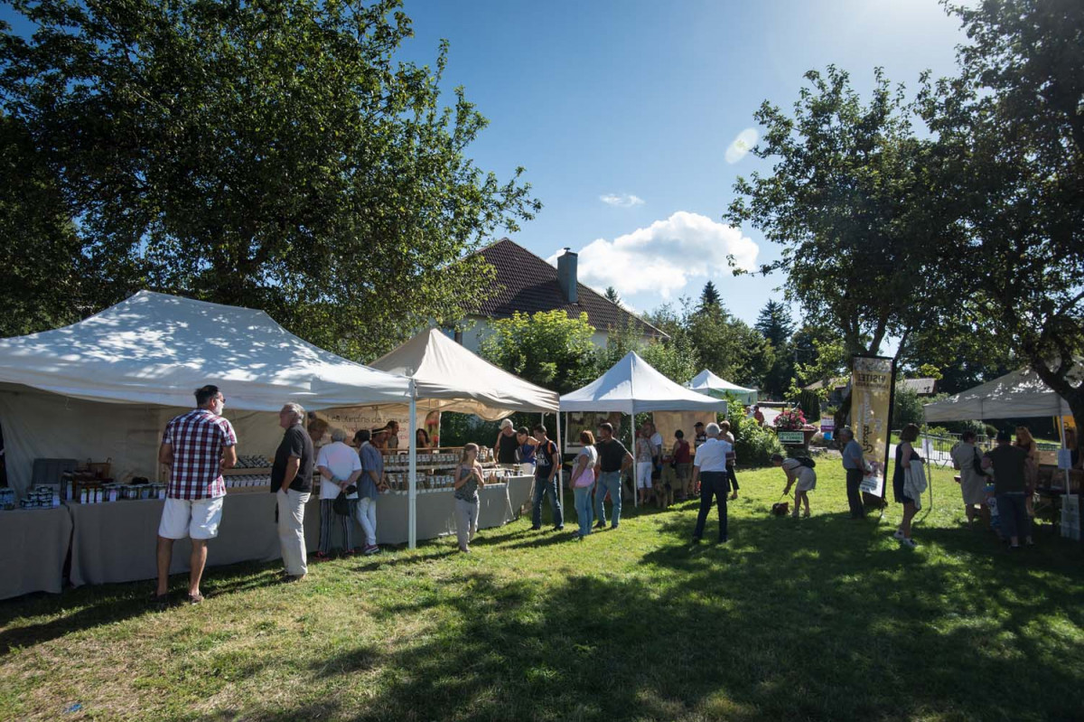 marche-du-terroir-sapois-1